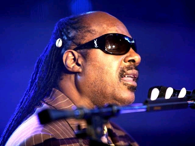 Stevie Wonder In Tears Over Breonna Taylor: “No Amount Of Money Has Ever Brought A Life Back”