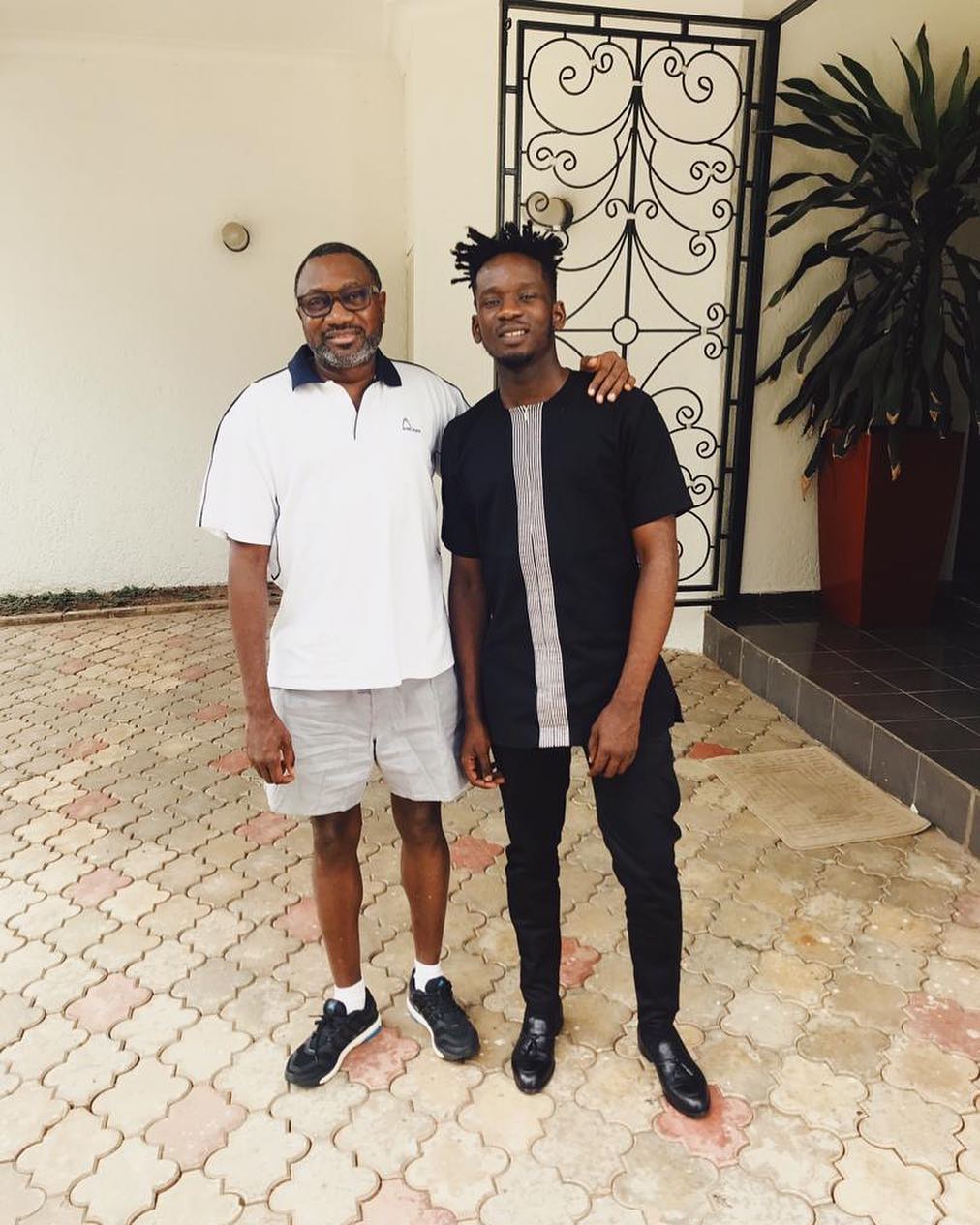Get Mr Eazi And His Girlfriend Background