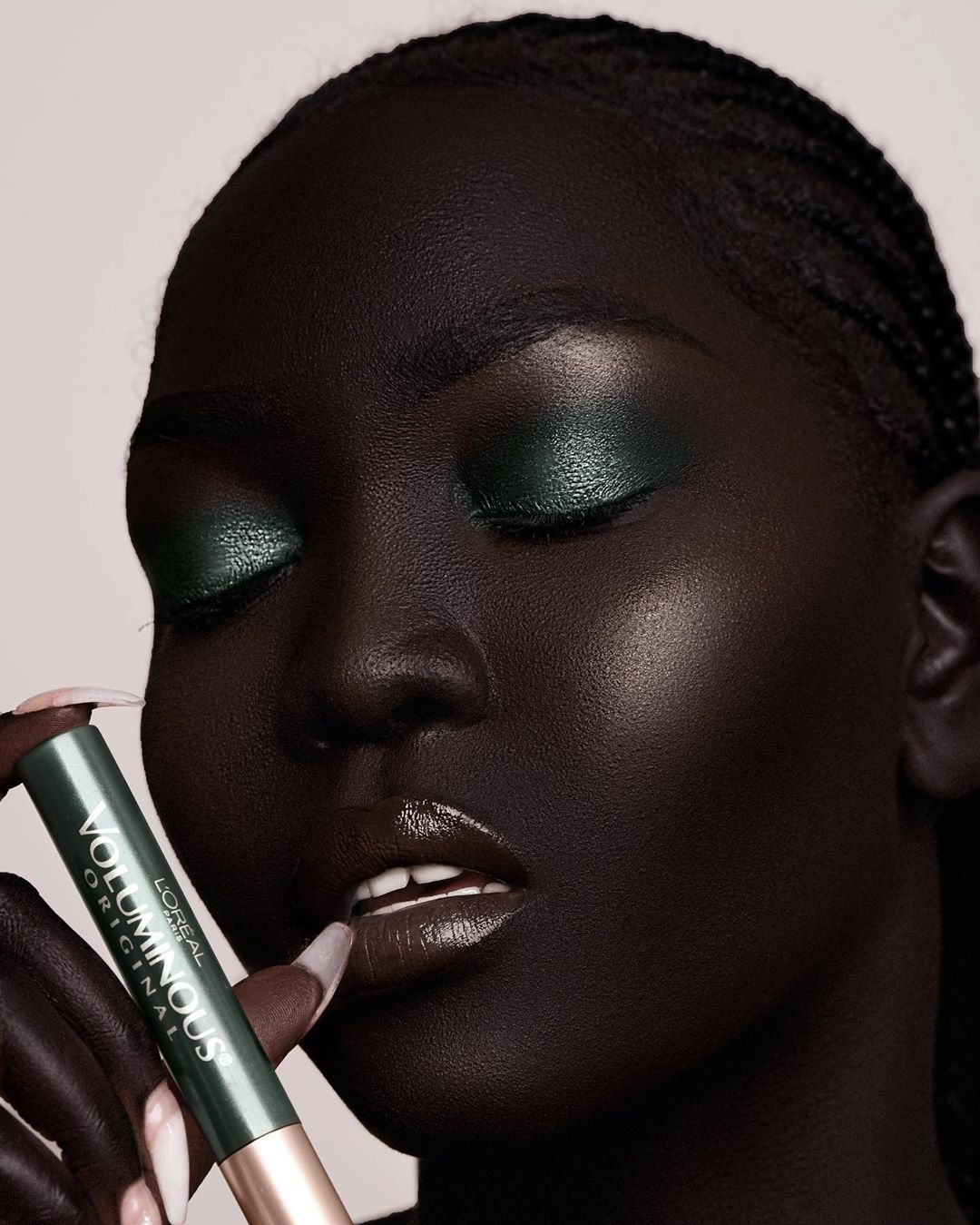 Sudanese Model Nyakim Makes It to the Guiness Book of Records For Being ...