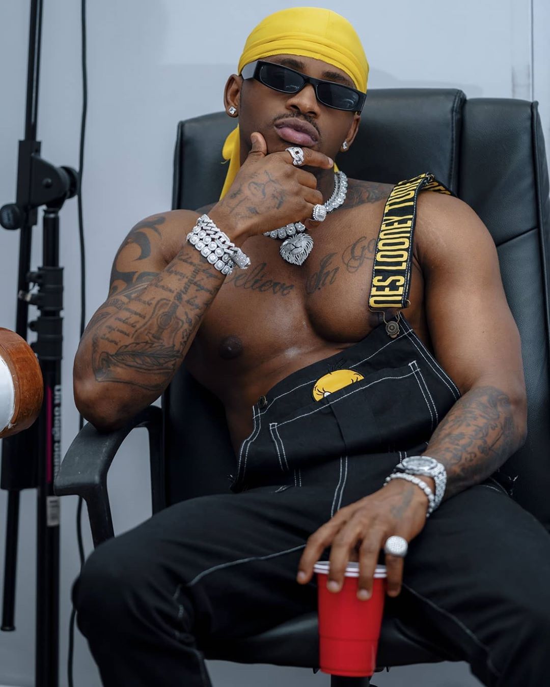 Diamond Platnumz Shows Off New Tattoo on His Neck | Boombuzz