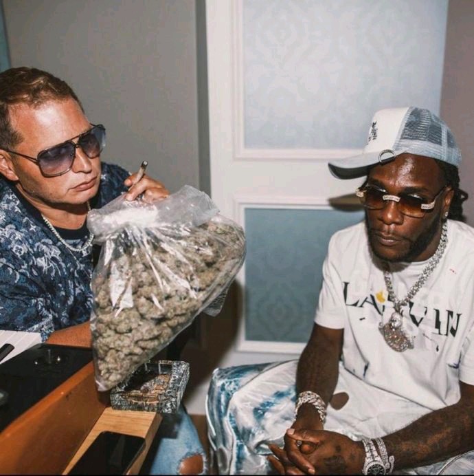 ODOGWU WIDA!?? Caption This Picture Of Burna Boy And Music Producer, Scott Storch