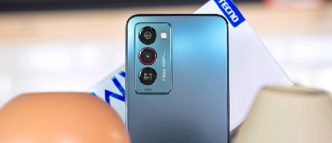 features of camon 18 premier