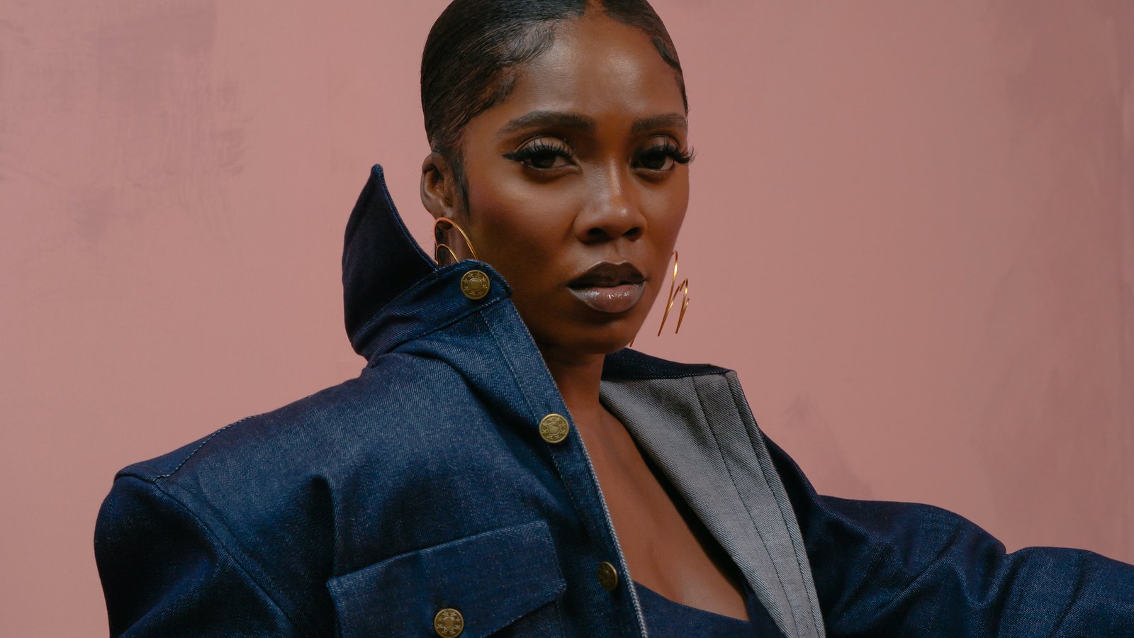 Tiwa Savage Blackmailed over Sex tape | Boombuzz