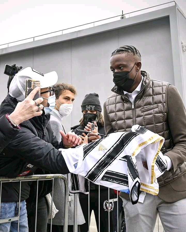 Official and confirmed. Denis Zakaria joins Juventus on a permanent move from Borussia Moenchengladb