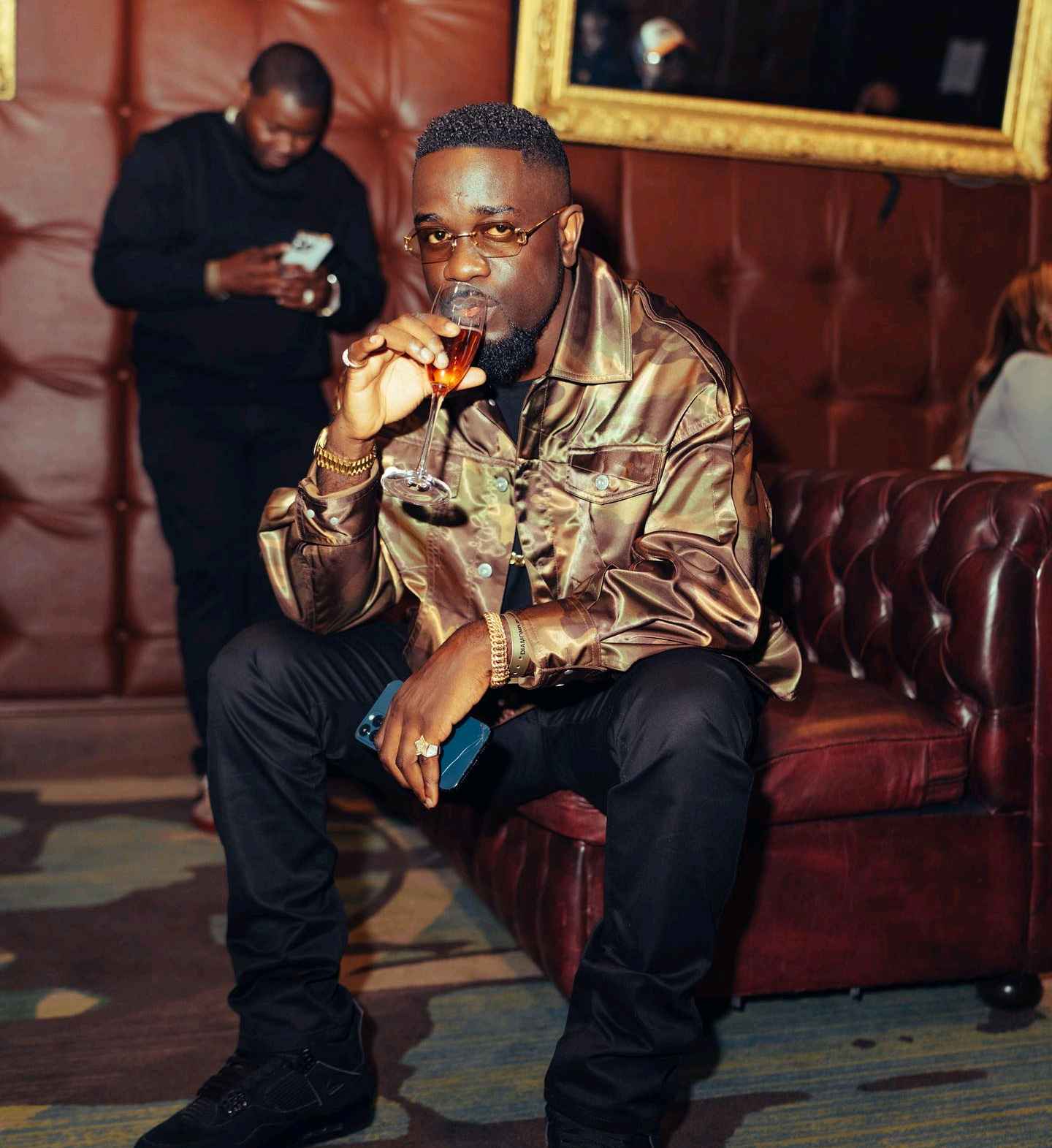Check out below how Ghanaian musician "Sarkodie" has decided to welcome critics