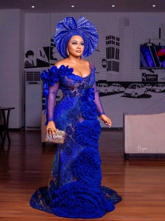 Ankara & Lace Combo Gown Styles 2023- See 300 Cute Designs