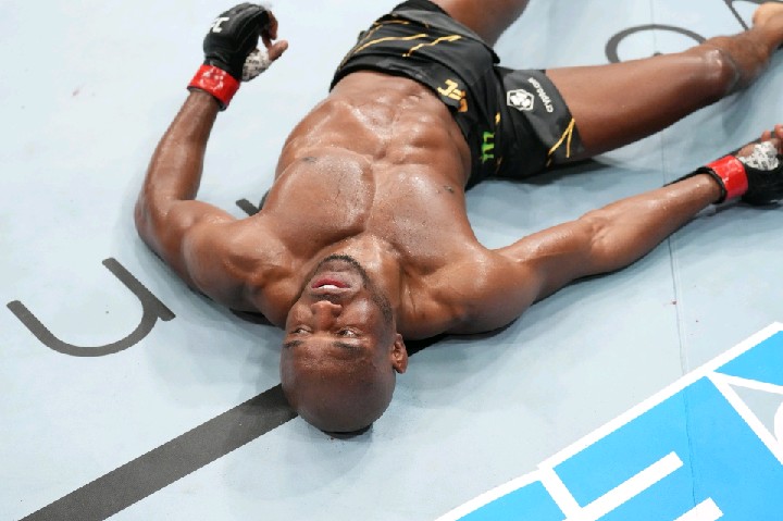 Leon Edwards shocks Kamaru Usman to win UFC welterweight title