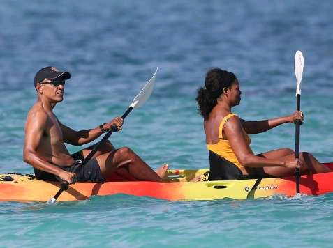 SEE WHAT FORMER PRESIDENT OF THE UNITED STATES, BARACK OBAMA WAS DOING IN THE OCEAN