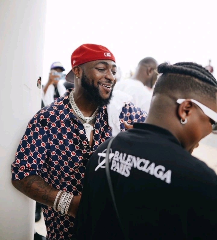 They will never forget this day" - Fans React as Davido Performs For Lots of Kids For Free.