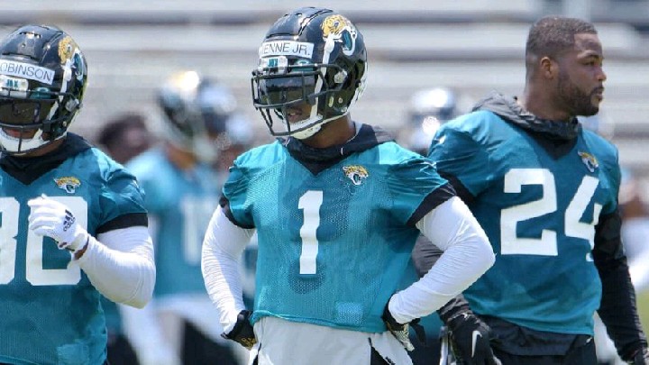 James Robinson Returns To Former Jersey Number, Will Wear No. 25 - Sports  Illustrated Jacksonville Jaguars News, Analysis and More