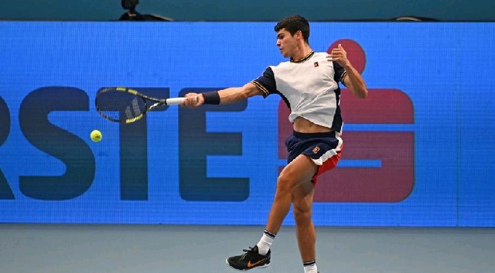 American qualifier Tiafoe to face Zverev in Vienna final after stunning  Sinner, Tennis