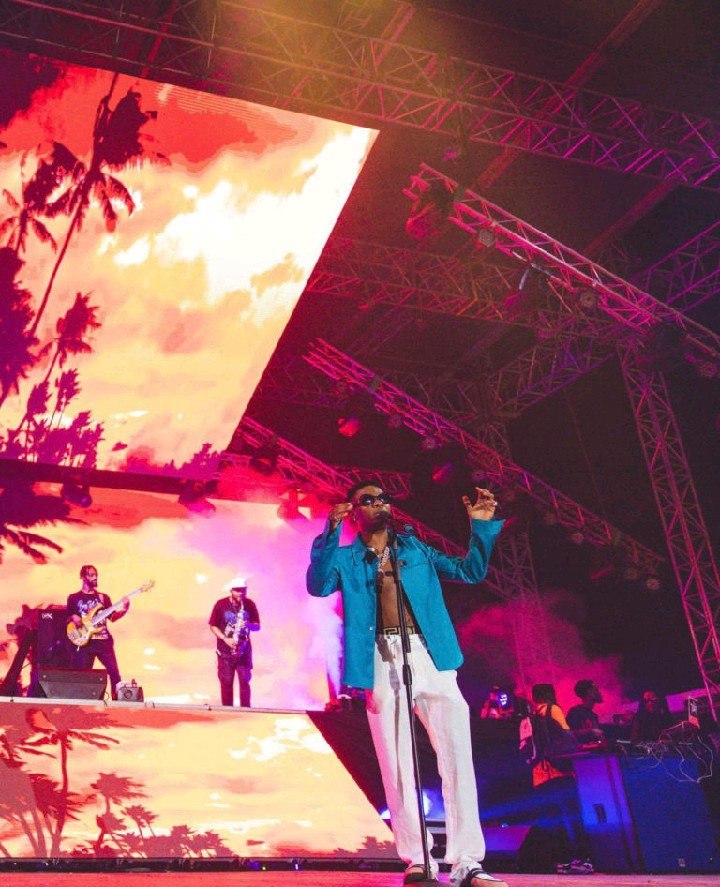 Wizkid Set For Lagos 'Vibes On The Beach' Concert After Cancelled Gigs In  Accra & Abidjan 