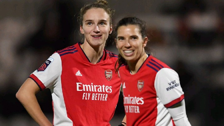 WSL leaders Arsenal struggled past Championship side London City Lionesses to reach the fifth round 