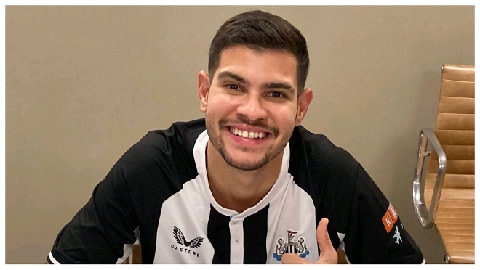 OFFICIAL: Newcastle complete club-record signing of Bruno Guimaraes