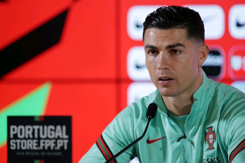 Ronaldo suggests playing for 40 years with United's star watching the 2026 World Cup