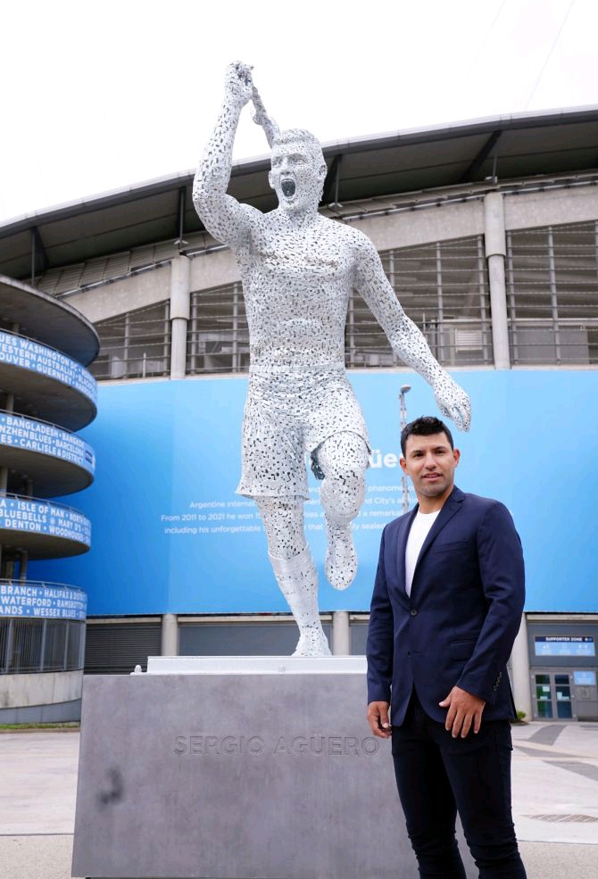 Man City unveil Sergio Aguero statue on ten-year anniversary of first Premier League title win .