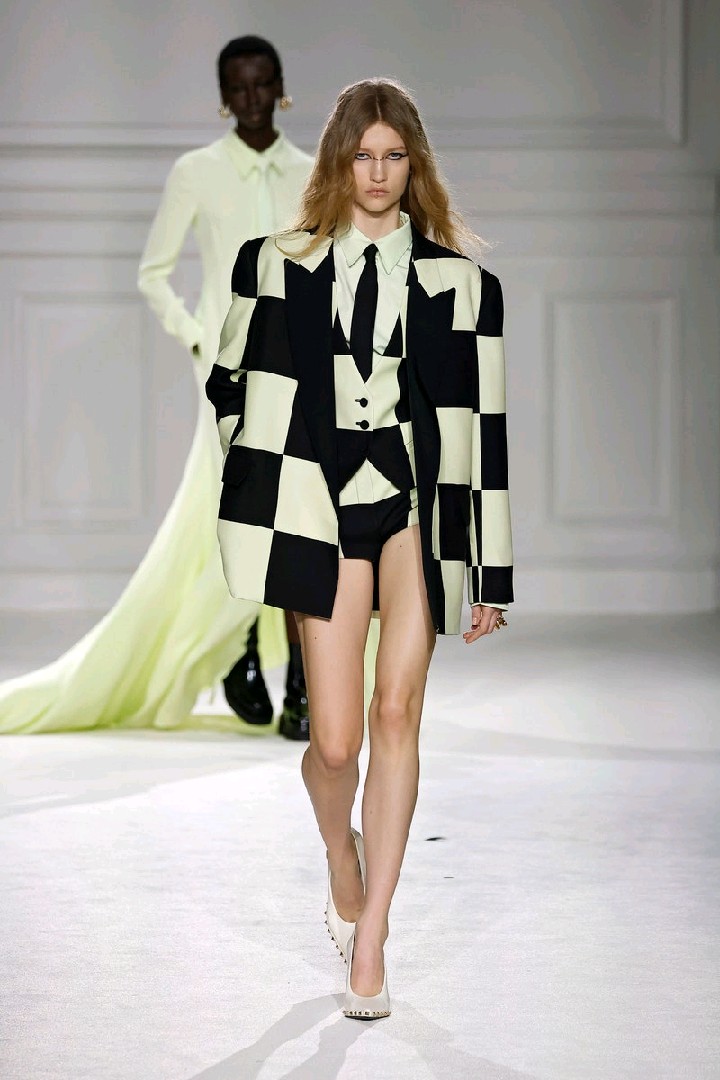 5 Things To Know About Valentino’s Black Tie AW23 Show