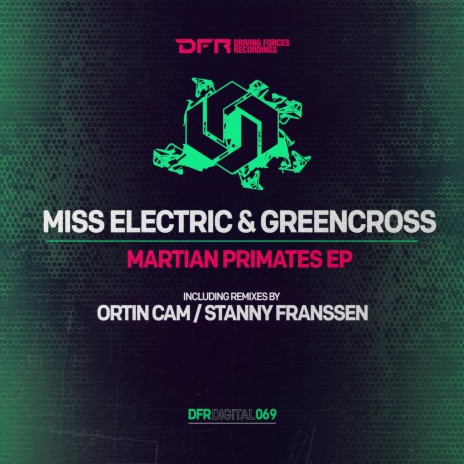 Jump Room (Ortin Cam Remix) ft. Greencross | Boomplay Music