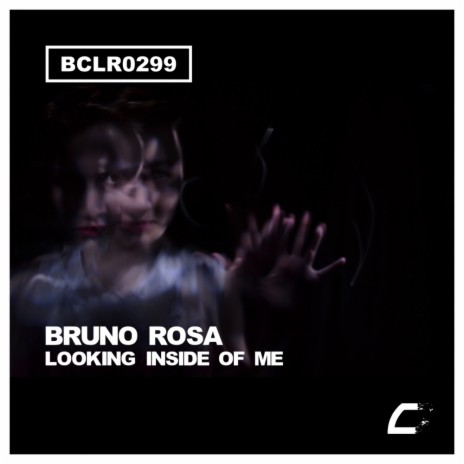 Looking Inside Of Me (Original Mix) | Boomplay Music