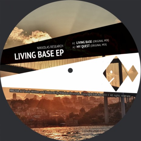 Living Base (Original Mix)