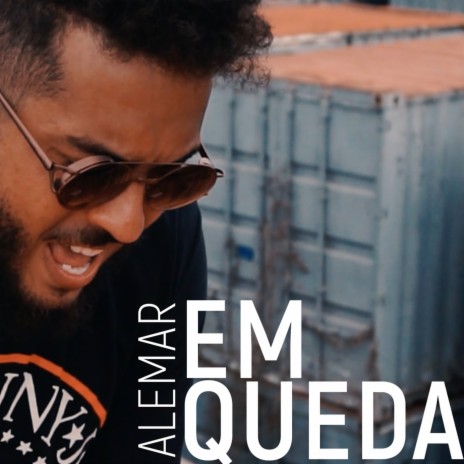 Em Queda | Boomplay Music