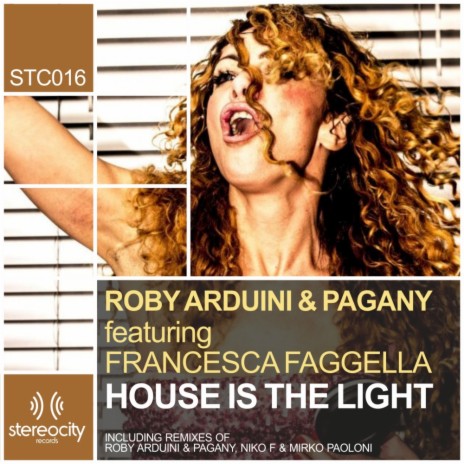 House Is The Light (Roby Arduini & Pagany Back To Funk Dub) ft. Pagany & Francesca Faggella | Boomplay Music