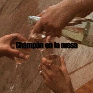 champán en la mesa