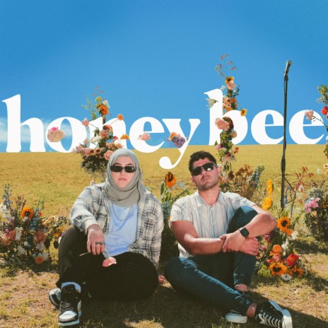 Honeybee ft. Moe Omran | Boomplay Music