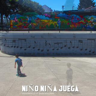 Niño niña juega