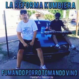 Fumando Porro Tomando Vino