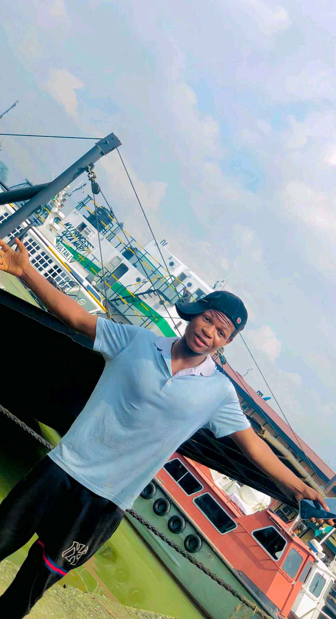 History ft. Fireboy DML Cheque MP3 download History ft. Fireboy DML