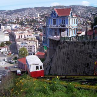 Una Ruta Porteña; Cinco Piezas Breves para Valparaíso