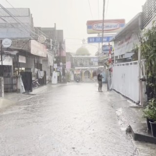 Heavy Rain and Strong Winds in Indonesian Villages