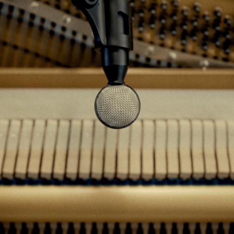 My Head is Under the Piano | Boomplay Music