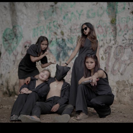 Toehh တိၢ် ft. Pu Dah, SiSi & Thae Thae | Boomplay Music