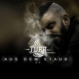 Aus dem Staub