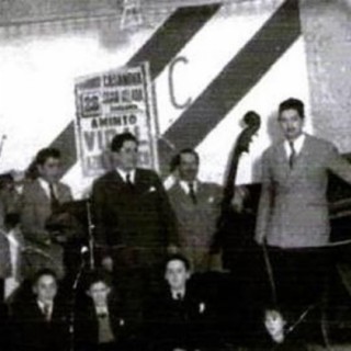 AL COMPÁS DE UN DOS POR CUATRO (tango) Mario Luna y la Orquesta de Aminto Vidal