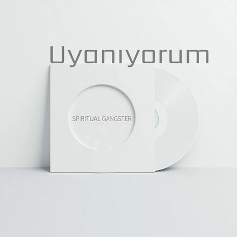 Uyanıyorum | Boomplay Music