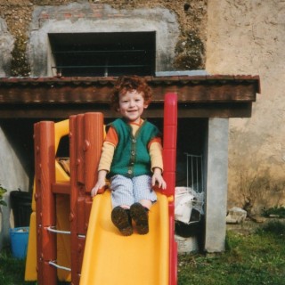 Enfant des feuilles