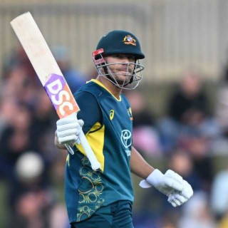 Podcast no. 495 - David Warner puts on a show as Australia defeat the West Indies in the 1st T20 in a tense encounter at Hobart.