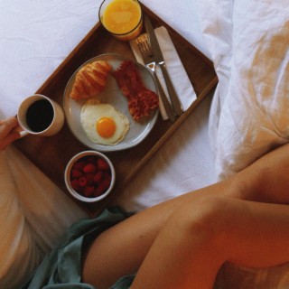 Breakfast in Bed lyrics | Boomplay Music