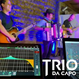 Dois pra cá dois pra lá / Baile Gaucho / Goiano do pé quente / Danca Comigo (Live Session)