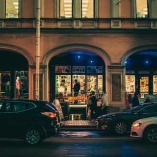 sidewalk stroll