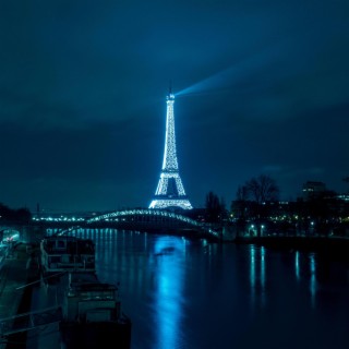 LIGHTS IN PARIS