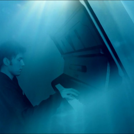 Piano Ghost in the depths of the ocean | Boomplay Music