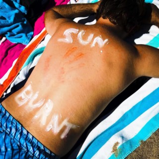 Sunburnt lyrics | Boomplay Music