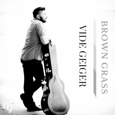 Brown Grass | Boomplay Music