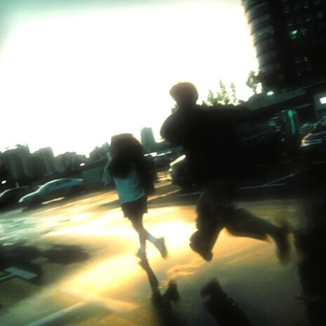 razrblvdes RUNAWAY Lyrics | Boomplay