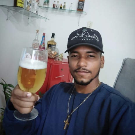 Me traz Uma Cerveja | Boomplay Music