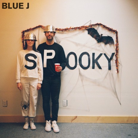 Spooky ft. Avery O' Brien | Boomplay Music